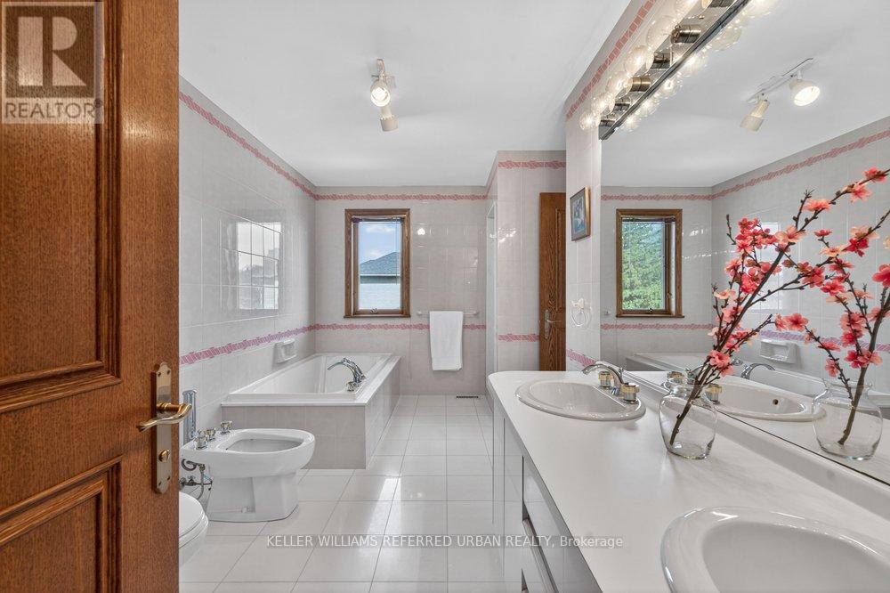 162 Codsell Avenue Property Photo 29