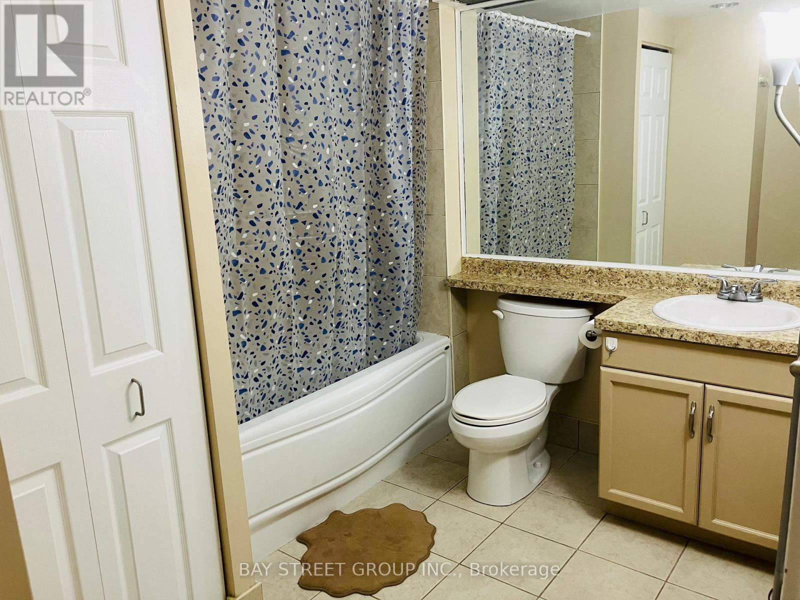 902 - 284 Bloor Street W Property Photo 16