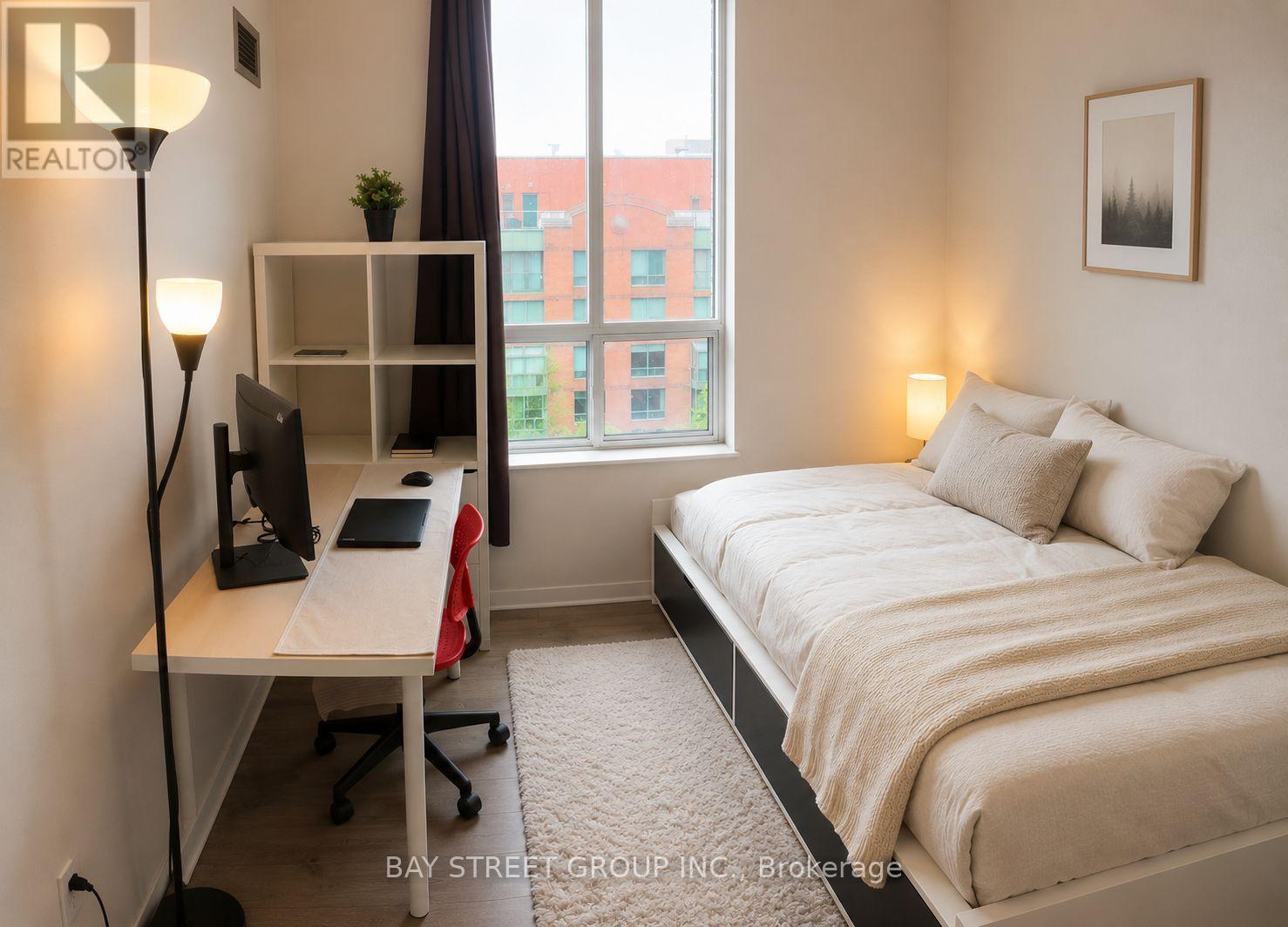 902 - 284 Bloor Street W Property Photo 19