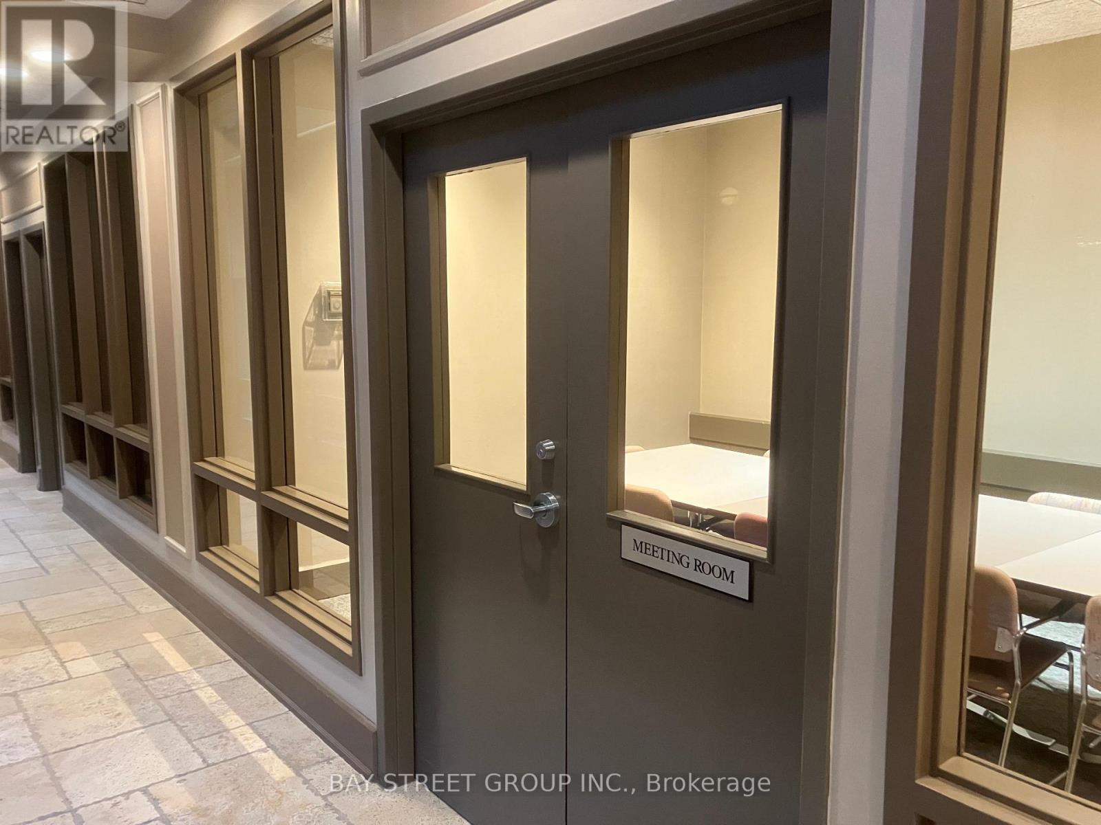 902 - 284 Bloor Street W Property Photo 24