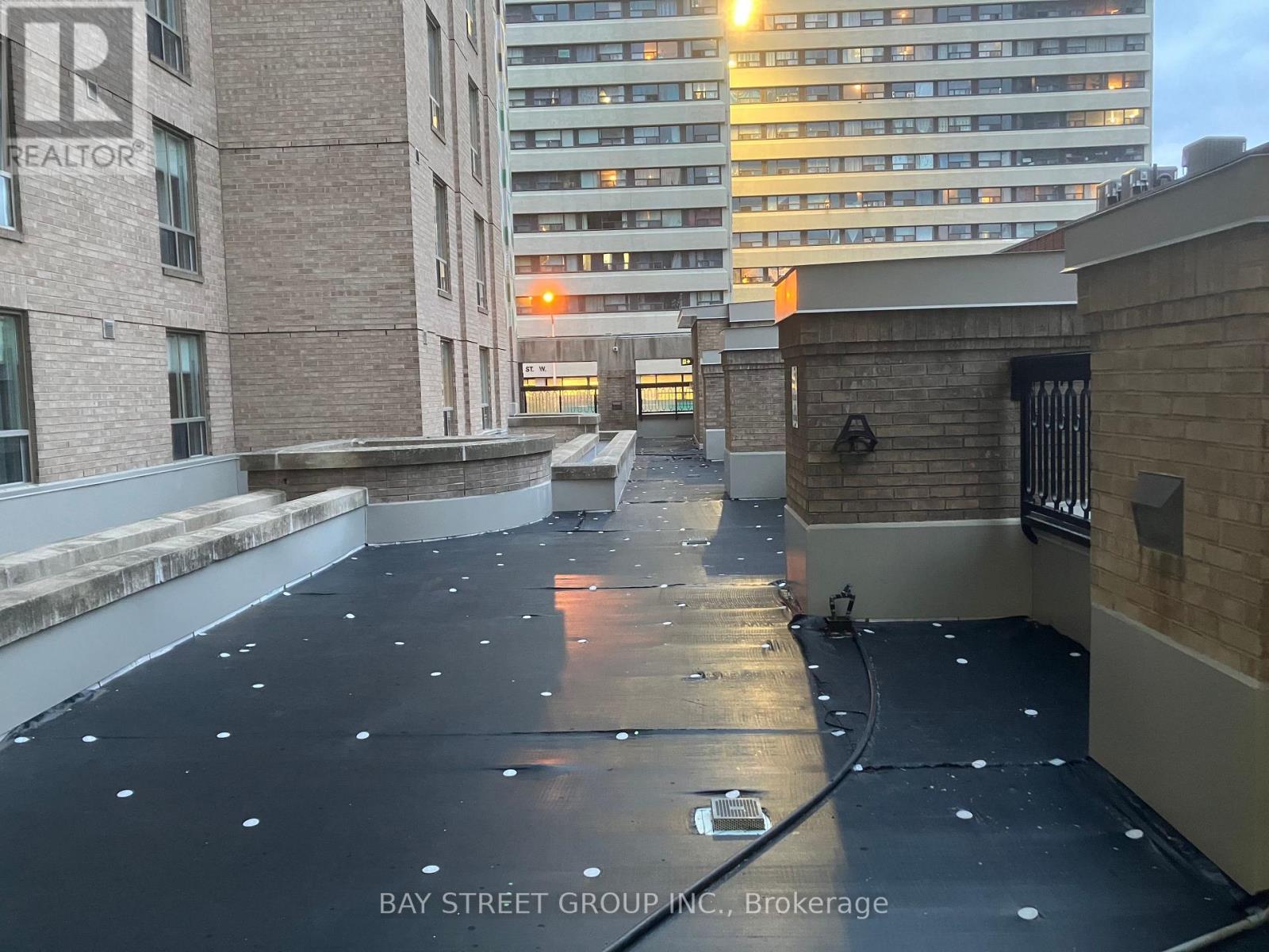 902 - 284 Bloor Street W Property Photo 26