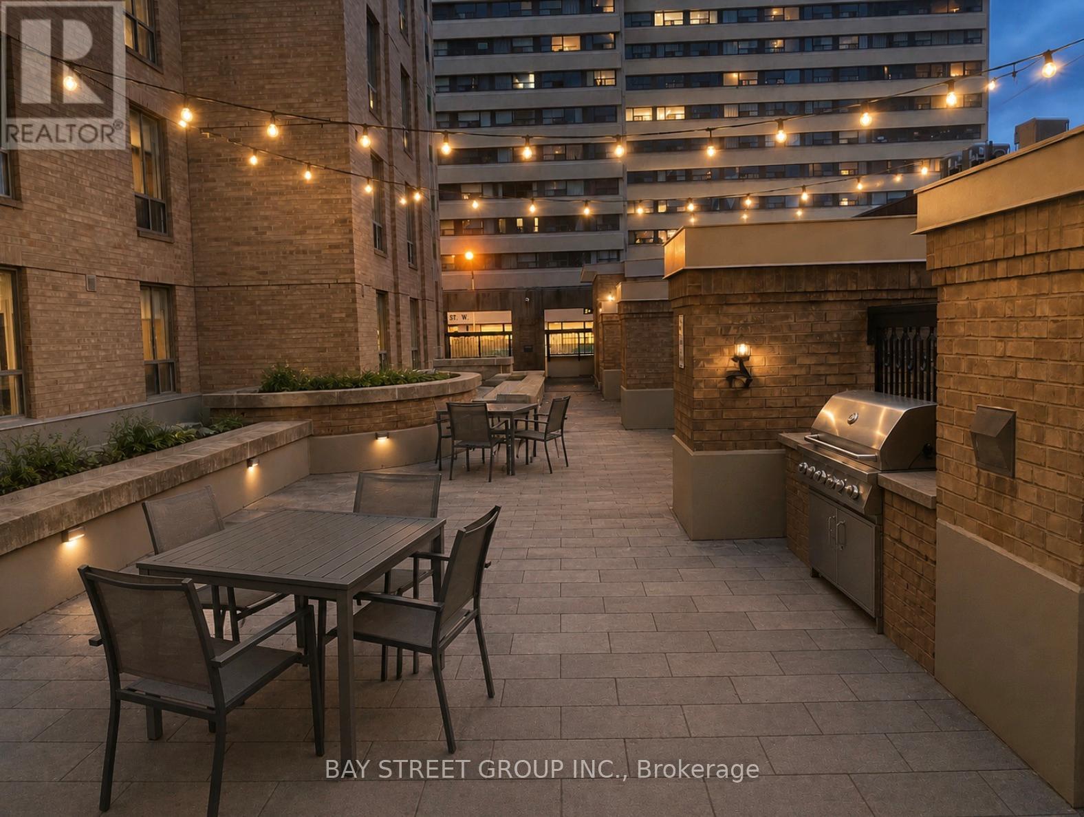 902 - 284 Bloor Street W Property Photo 27