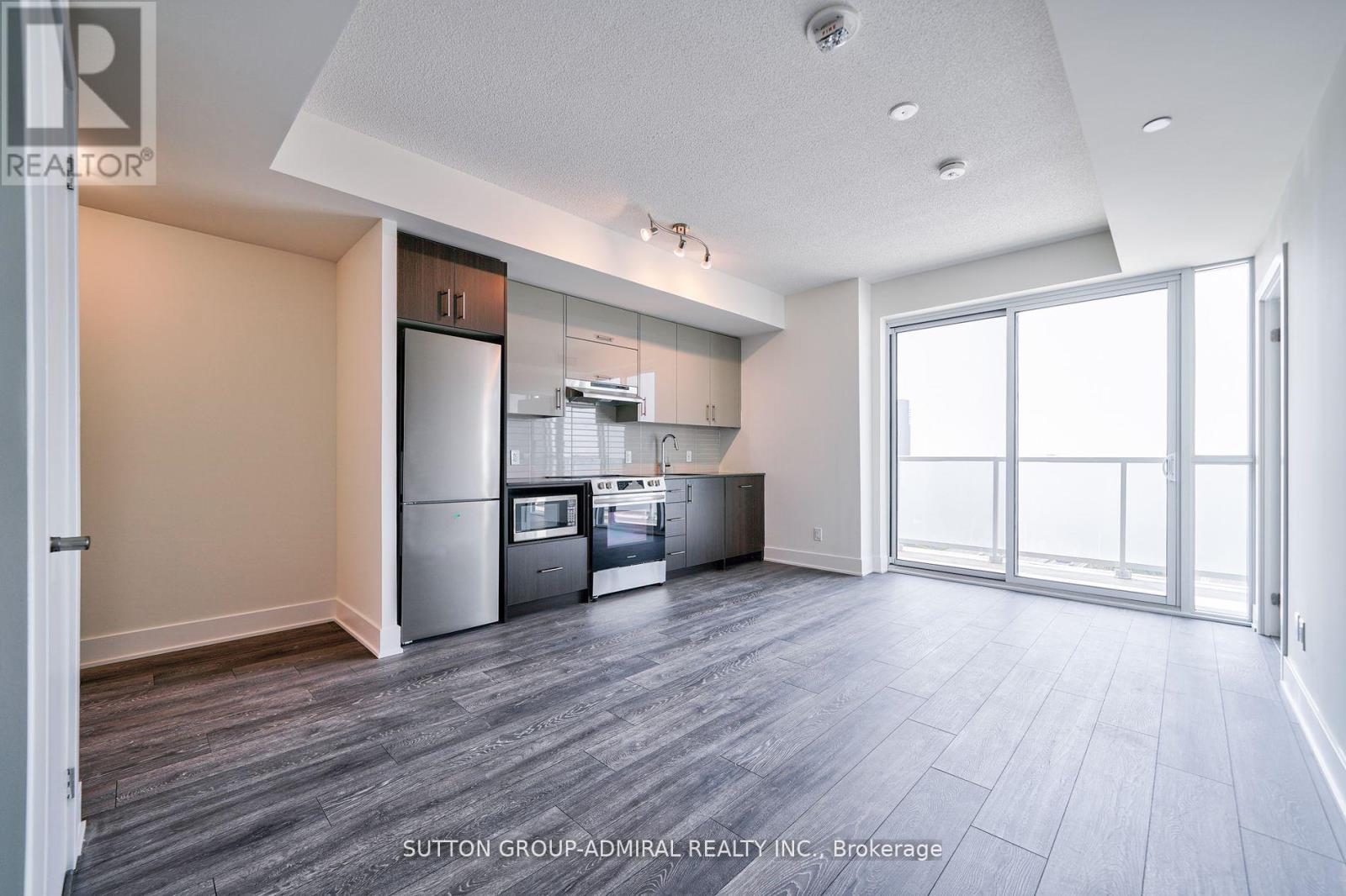 2115 - 188 FAIRVIEW MALL DRIVE