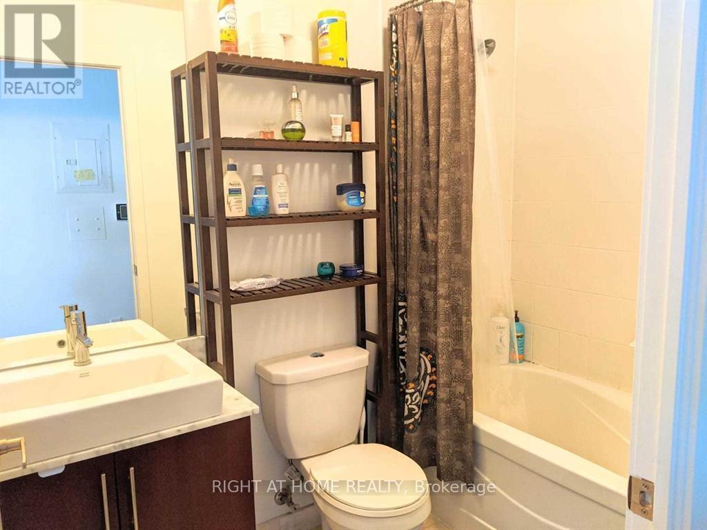 3411 - 55 Bremner Boulevard Property Photo 8