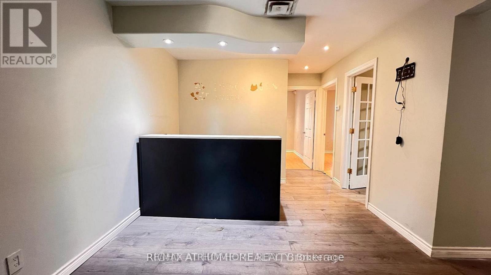 2nd B - 6024 Yonge Street Property Photo 1