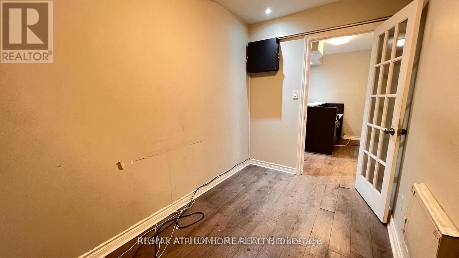 2nd B - 6024 Yonge Street Property Photo 7