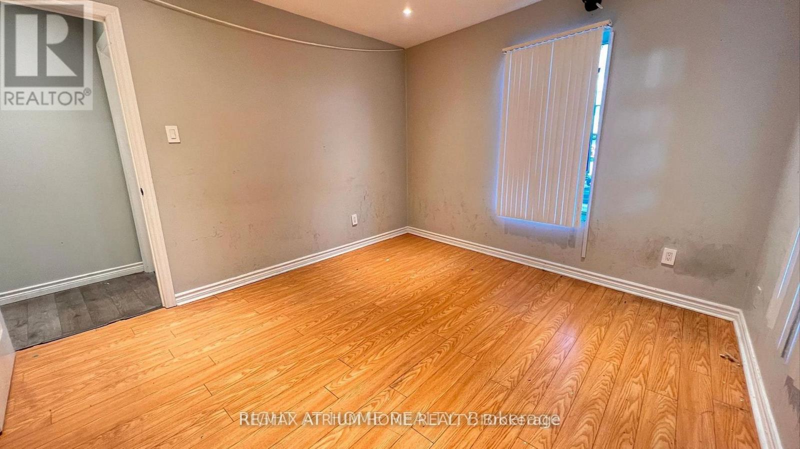 2nd B - 6024 Yonge Street Property Photo 10