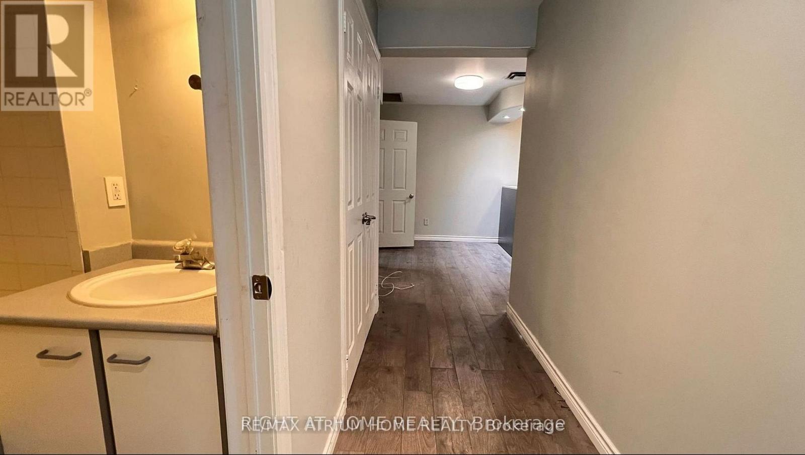 2nd B - 6024 Yonge Street Property Photo 18
