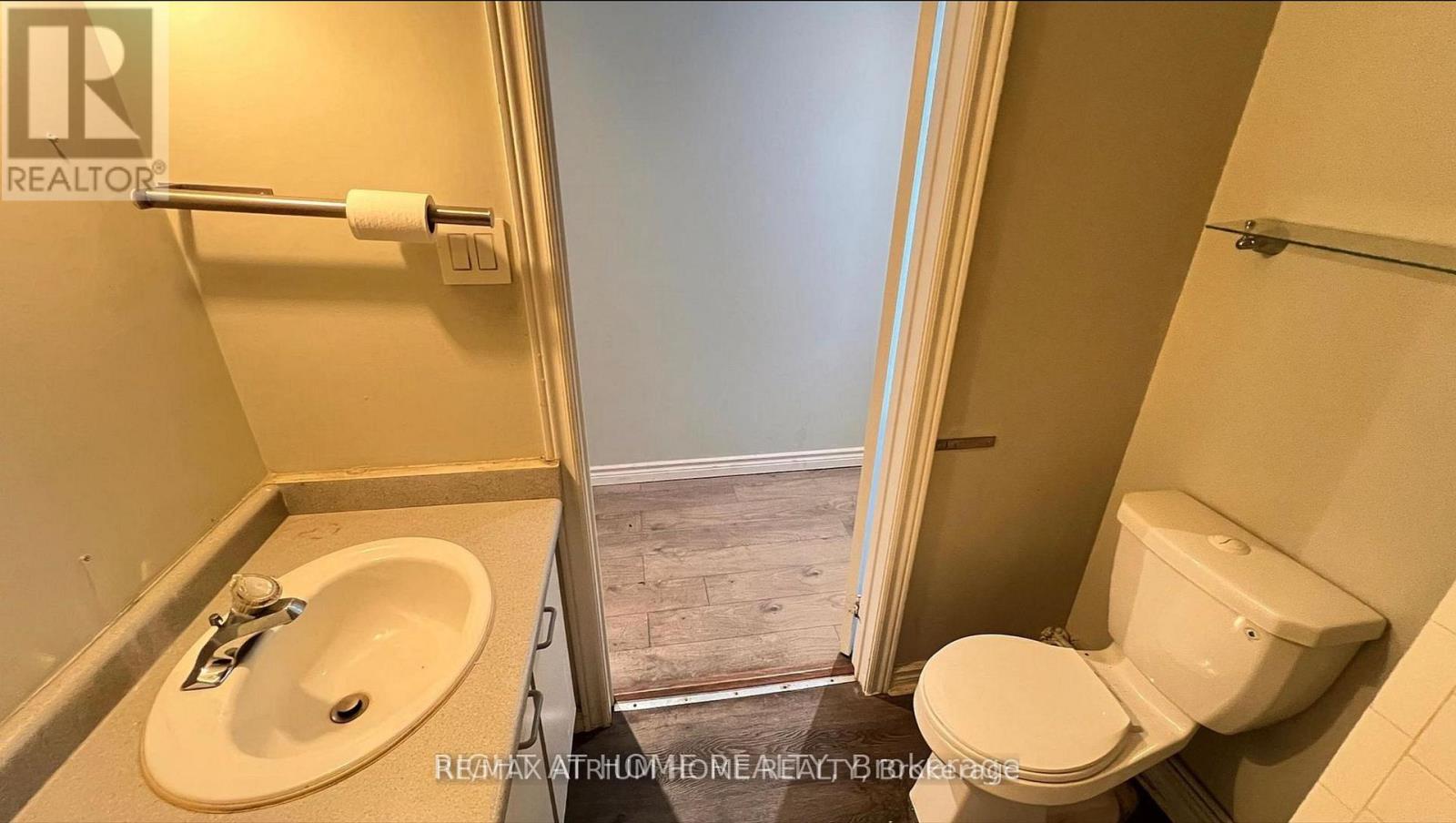 2nd B - 6024 Yonge Street Property Photo 19
