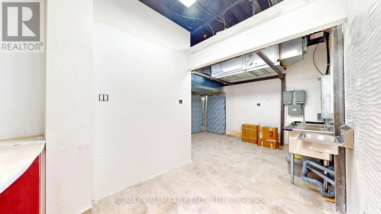 49 - 384 Yonge Street Property Photo 12
