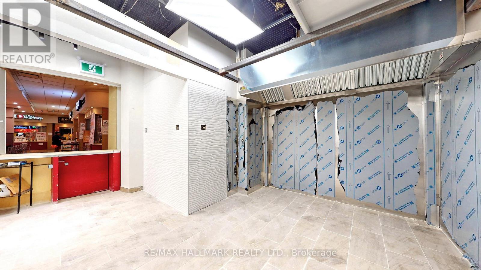 49 - 384 Yonge Street Property Photo 15