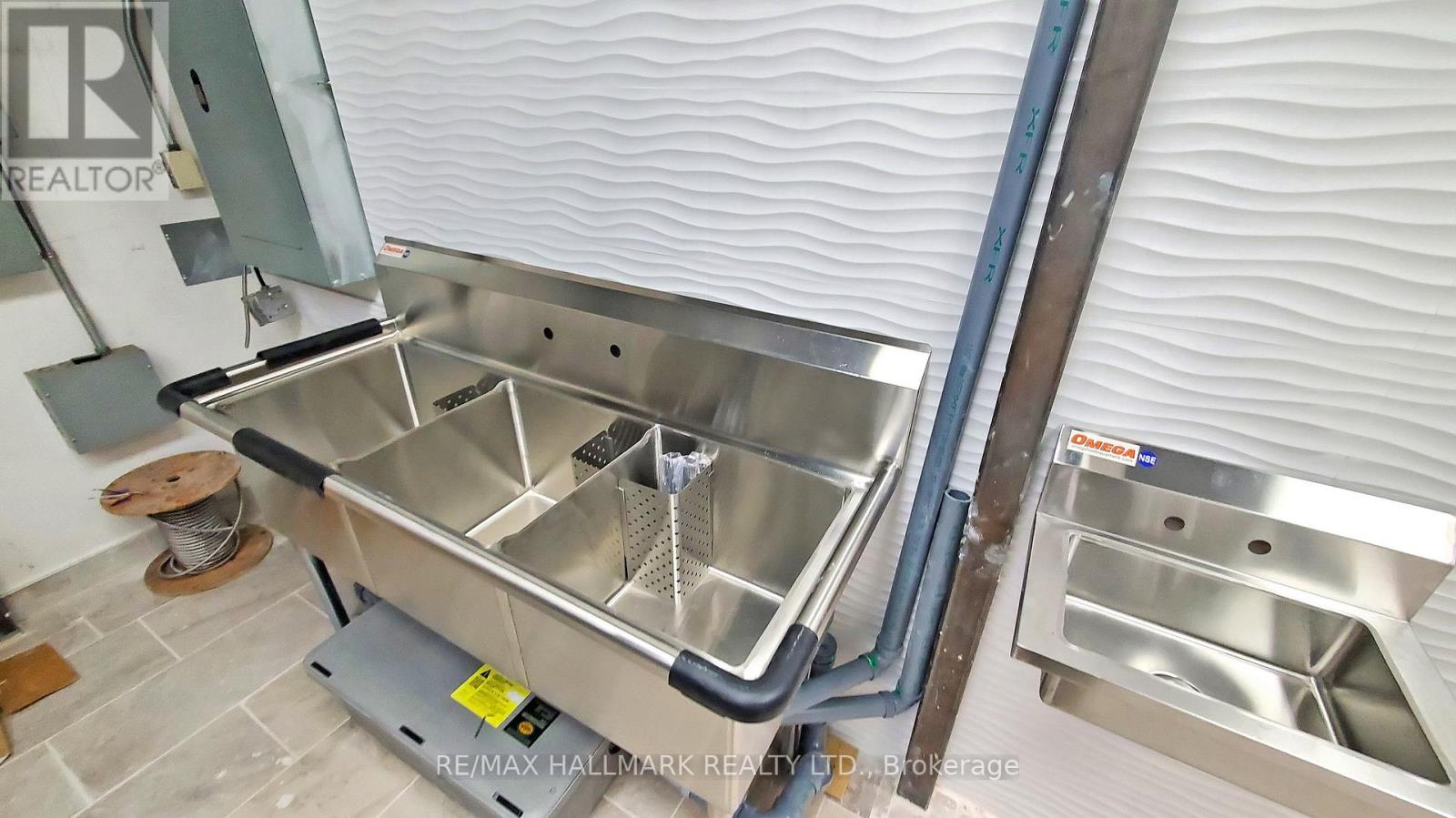 49 - 384 Yonge Street Property Photo 20