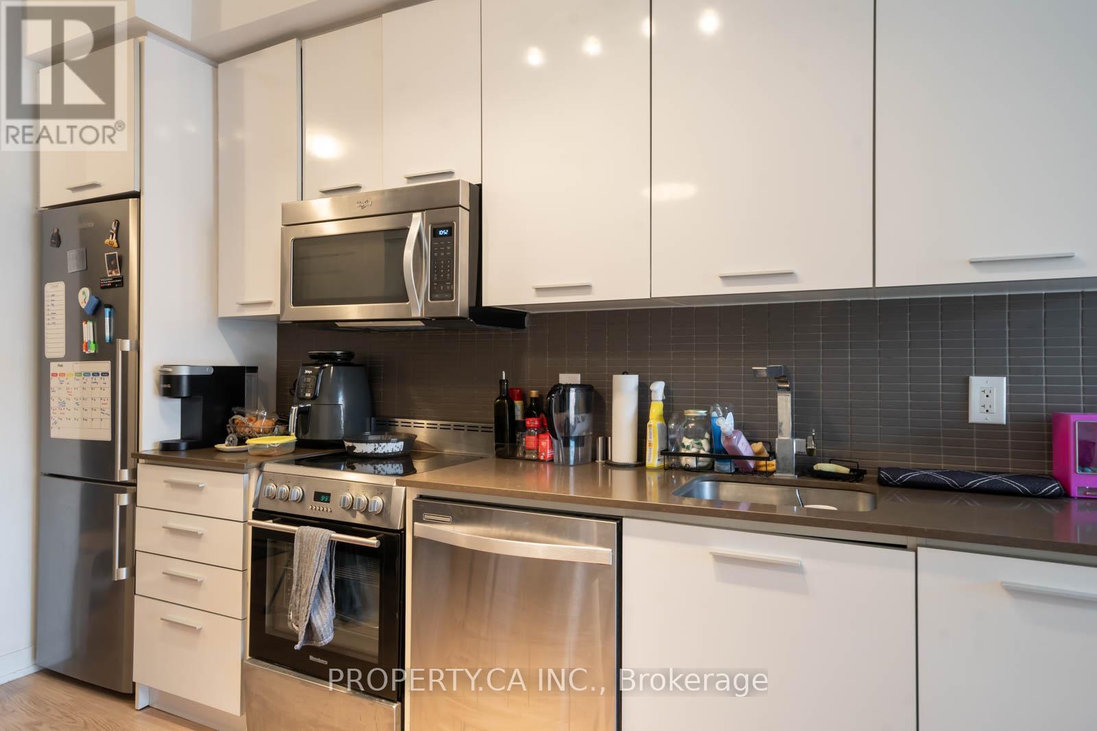 105 George Street #303 Property Photo 5