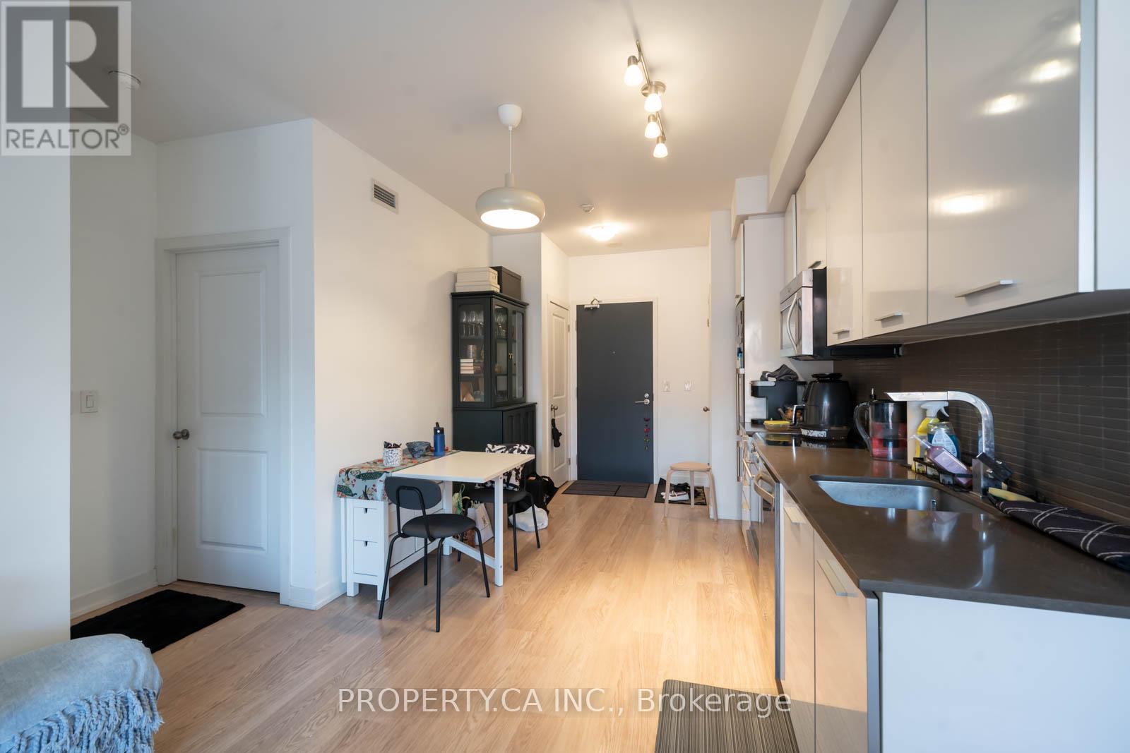 105 George Street #303 Property Photo 13