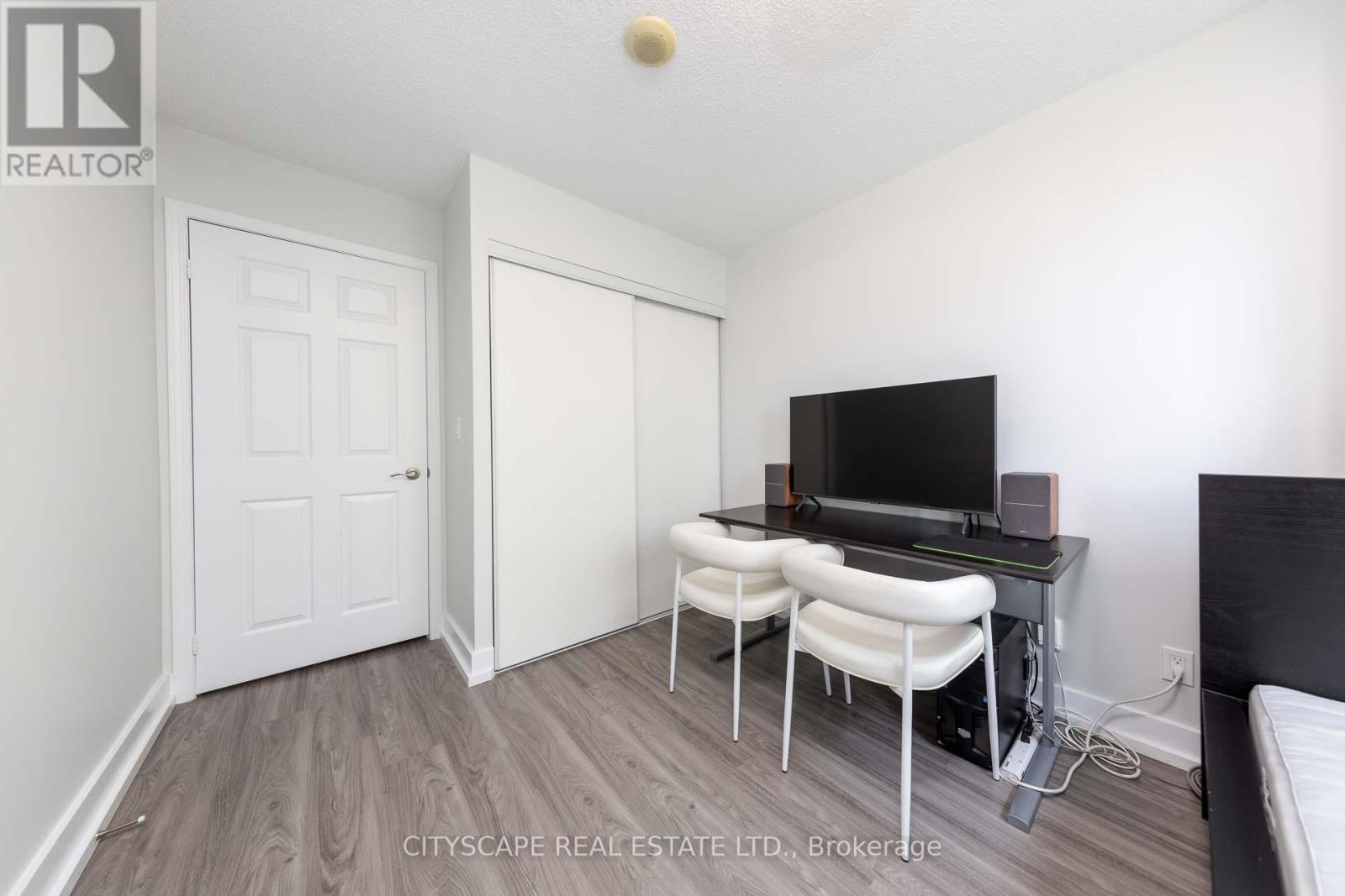 609 - 5940 Yonge Street Property Photo 6