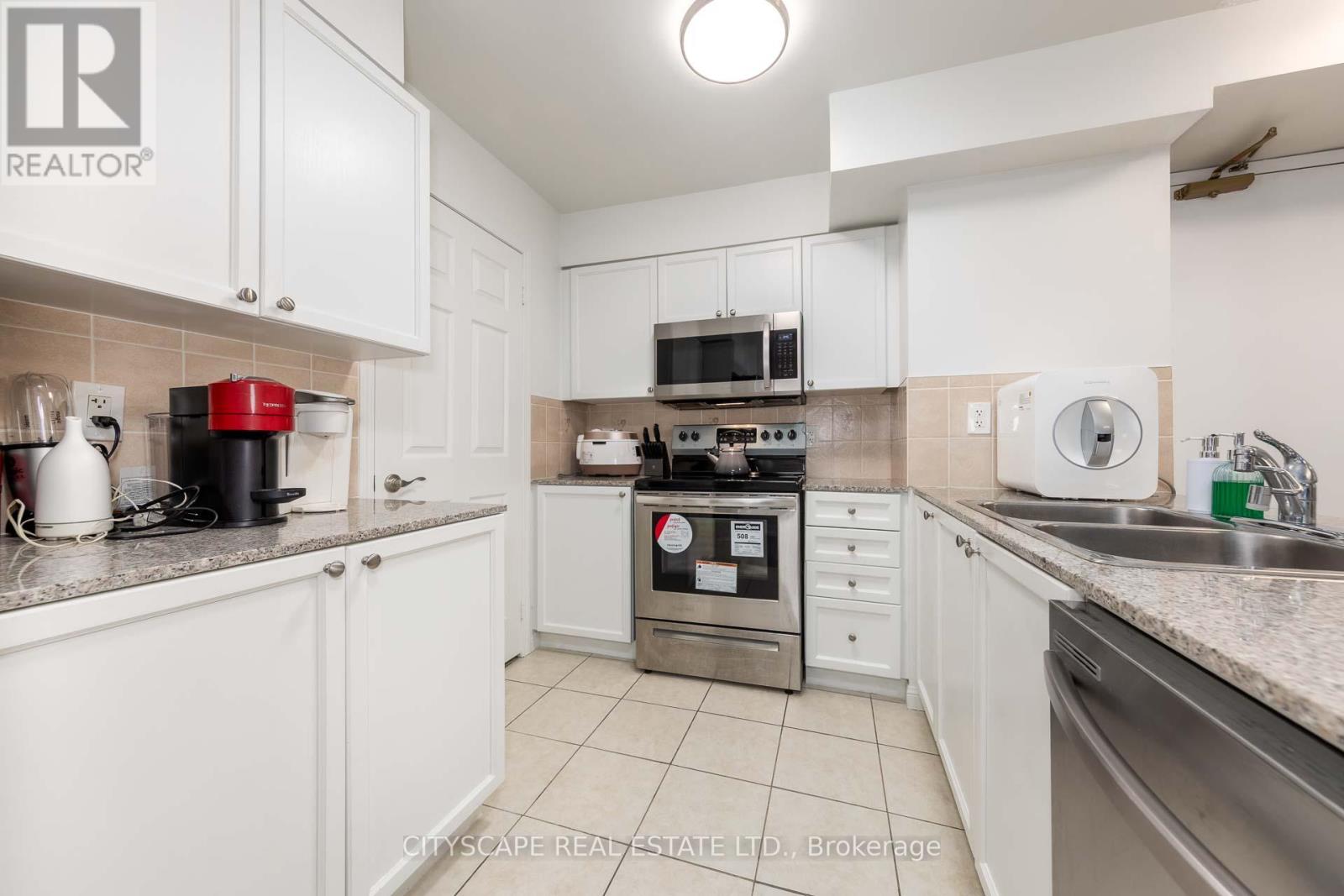 609 - 5940 Yonge Street Property Photo 9