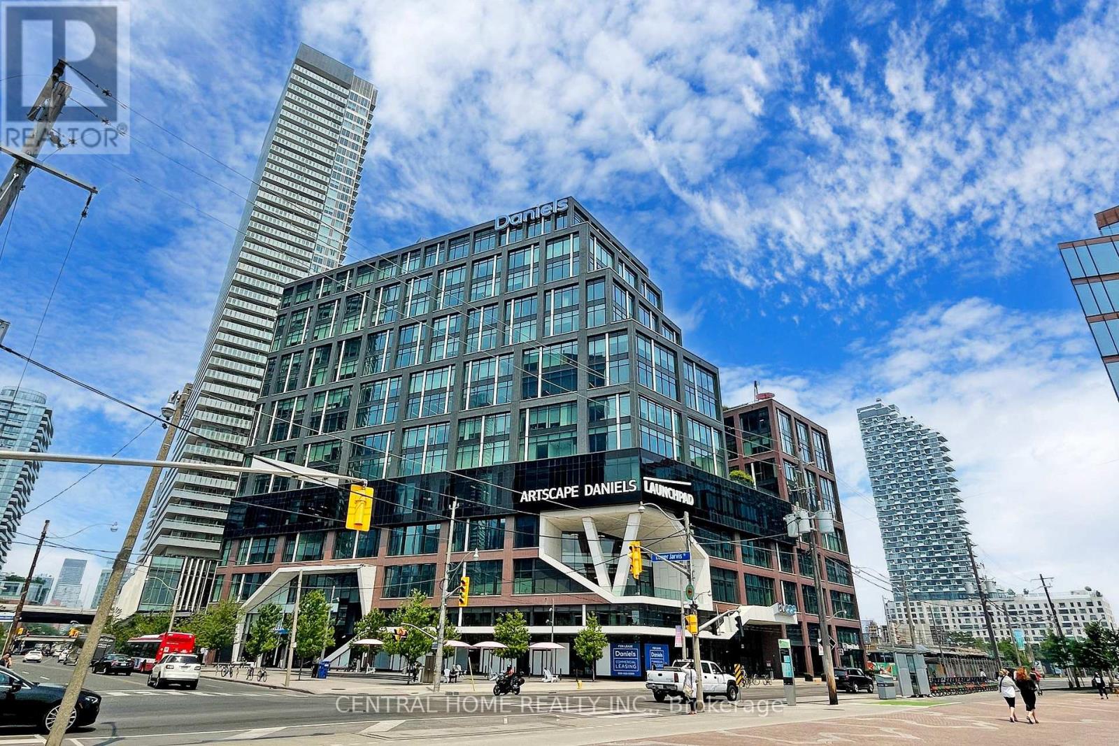 620 - 130 Queens Quay E Property Photo 2
