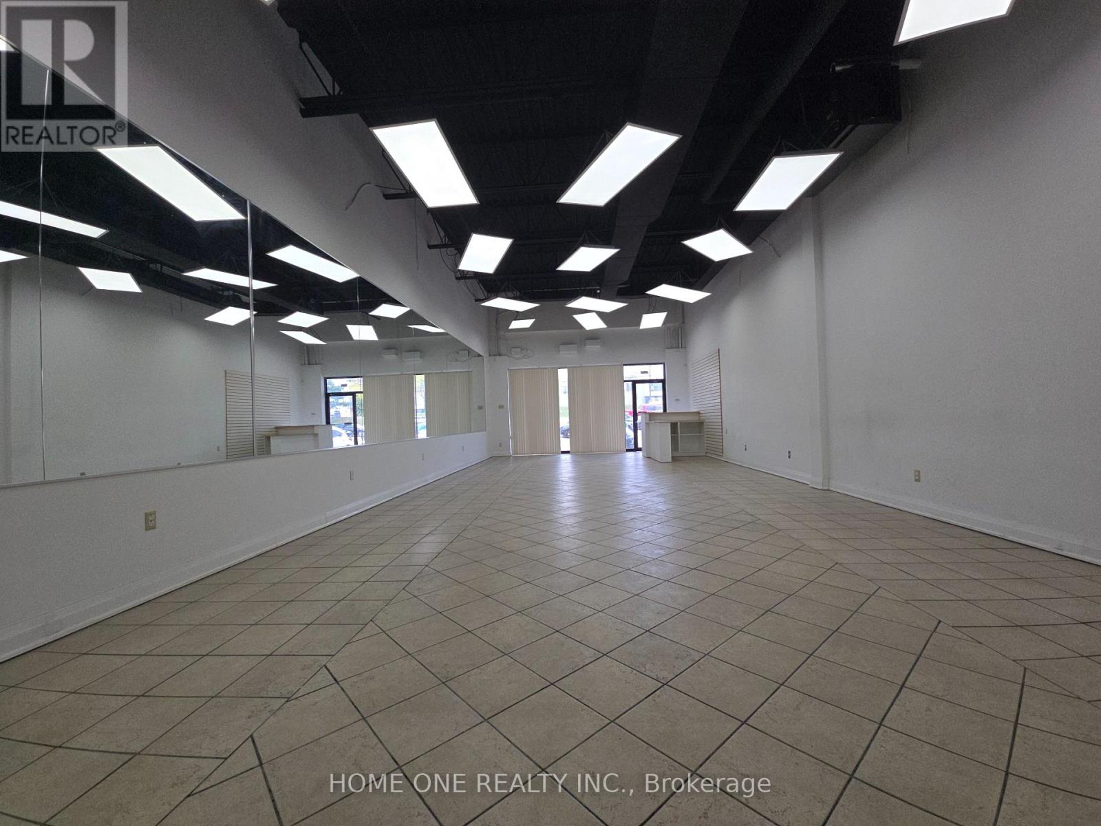 3616 Victoria Park Avenue Property Photo 5