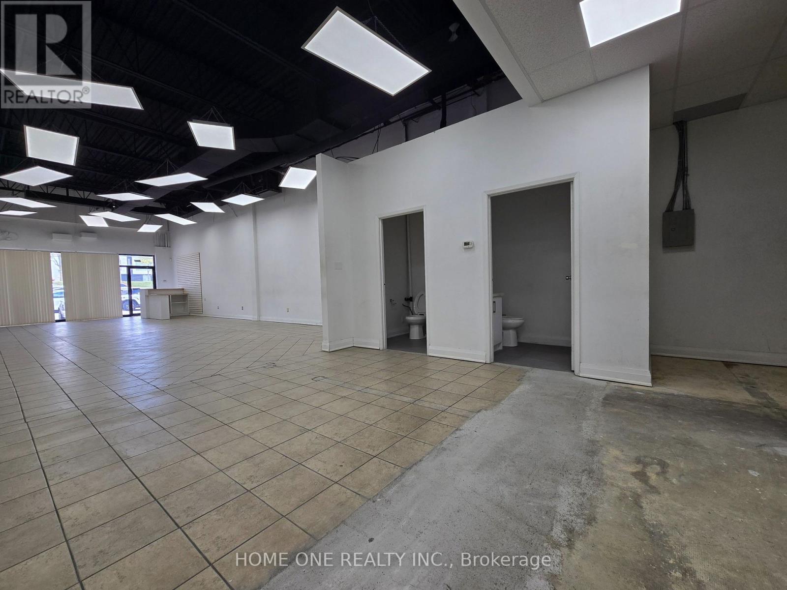 3616 Victoria Park Avenue Property Photo 6