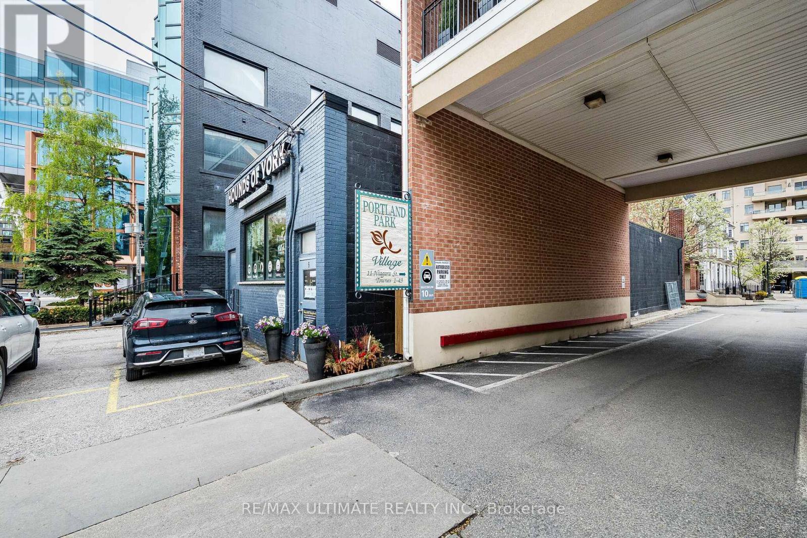 14 - 11 Niagara Street Property Photo 2