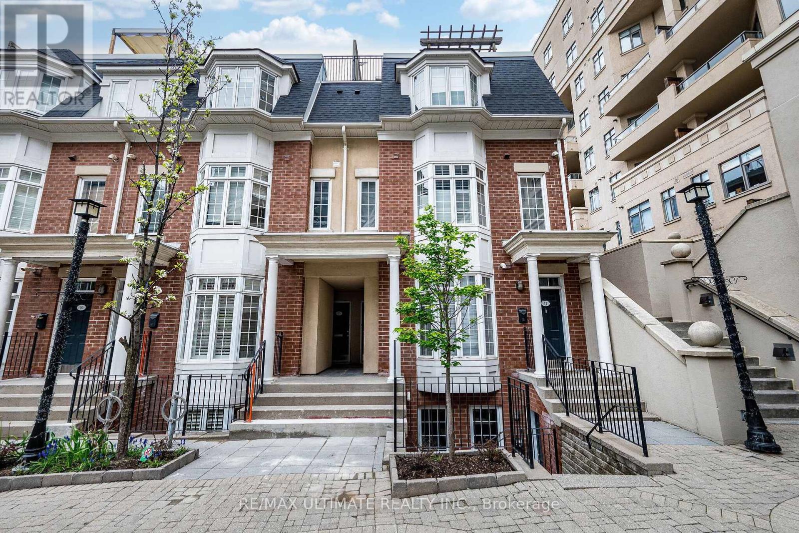 14 - 11 Niagara Street Property Photo 4
