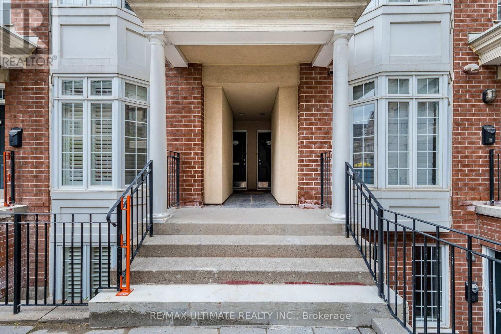 14 - 11 Niagara Street Property Photo 6