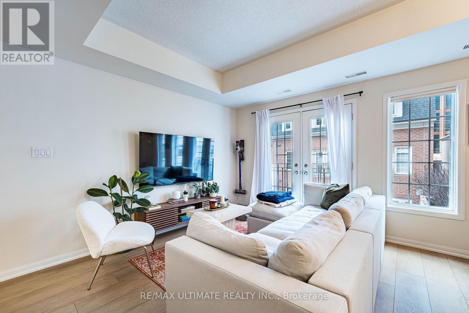 14 - 11 Niagara Street Property Photo 10