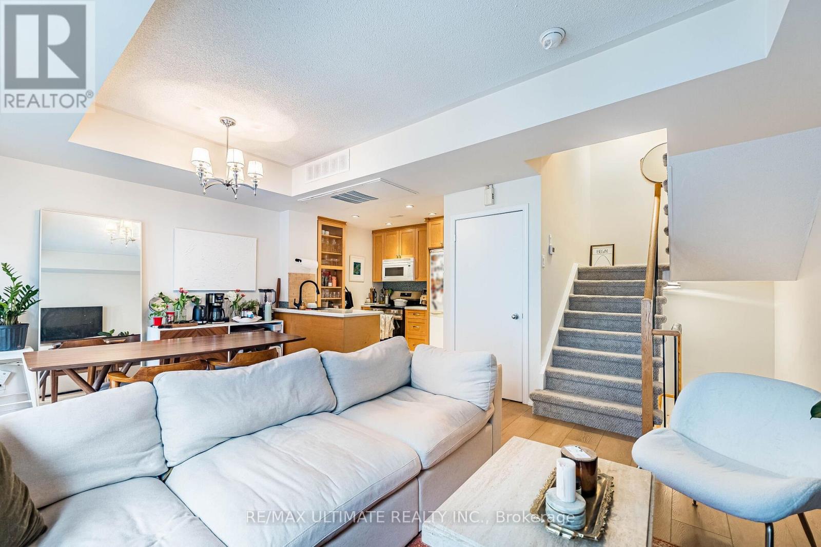 14 - 11 Niagara Street Property Photo 14