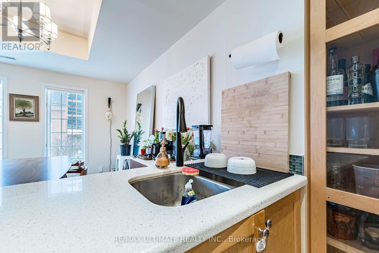 14 - 11 Niagara Street Property Photo 20