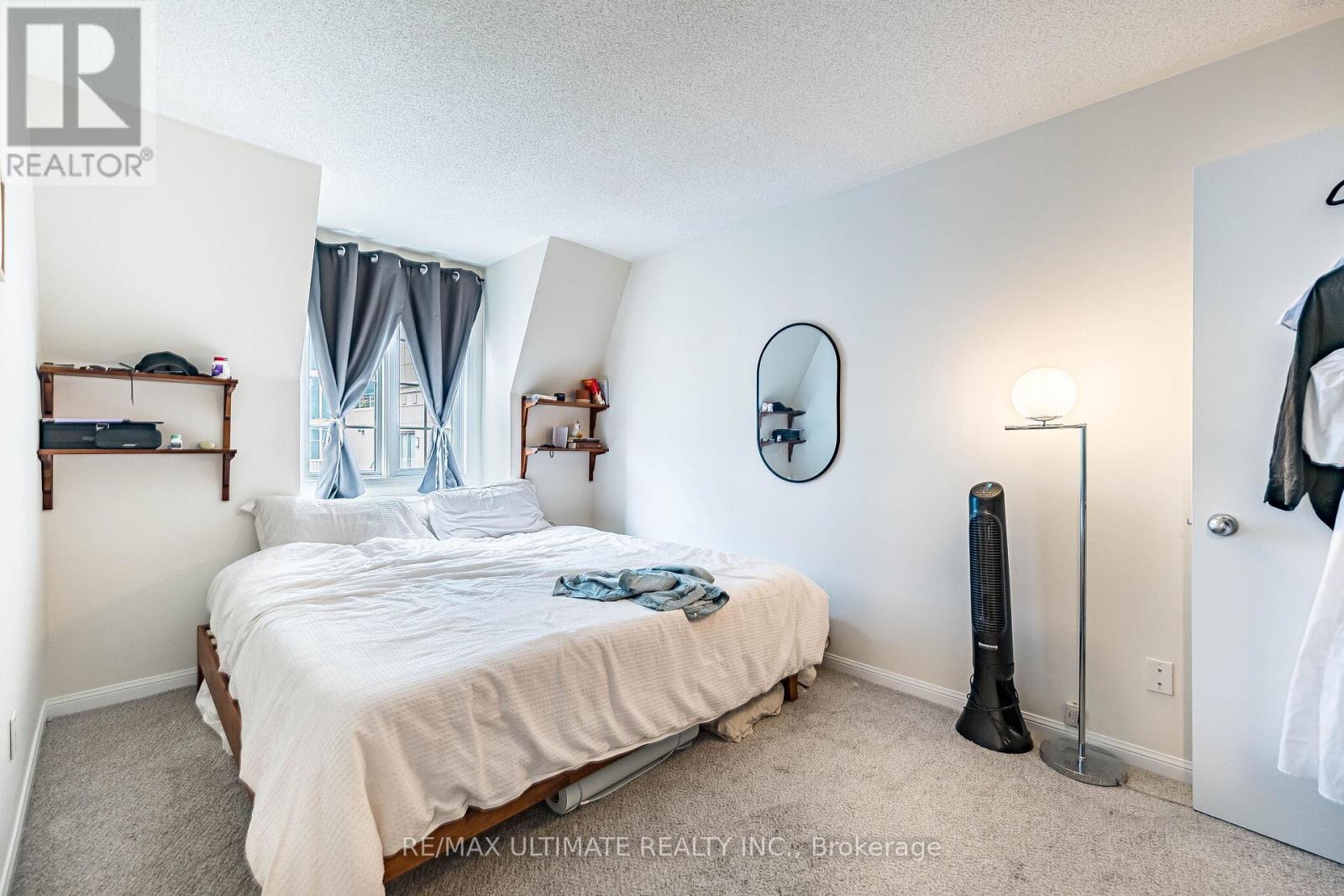 14 - 11 Niagara Street Property Photo 31