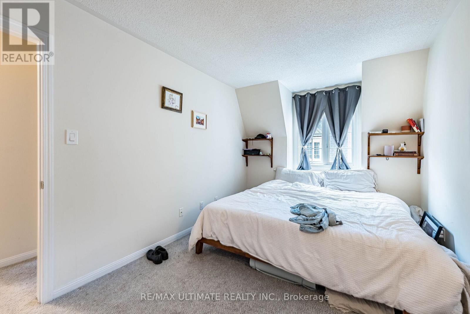 14 - 11 Niagara Street Property Photo 32