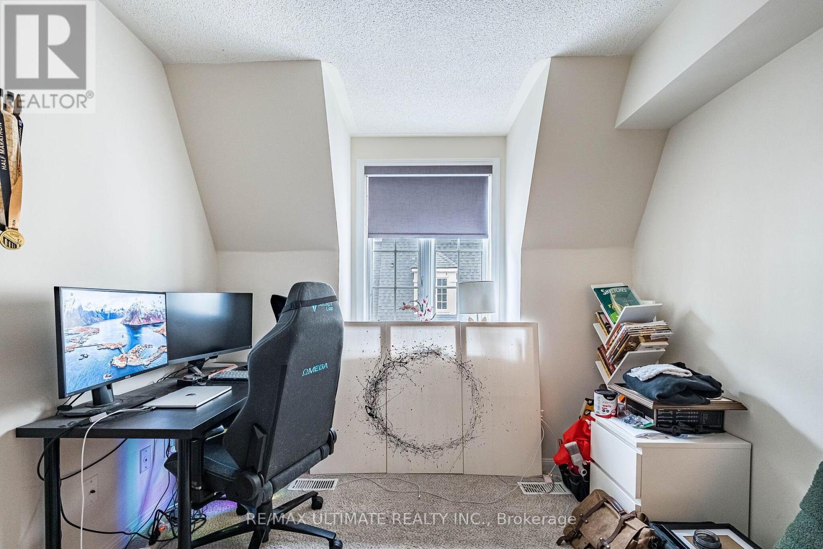 14 - 11 Niagara Street Property Photo 35