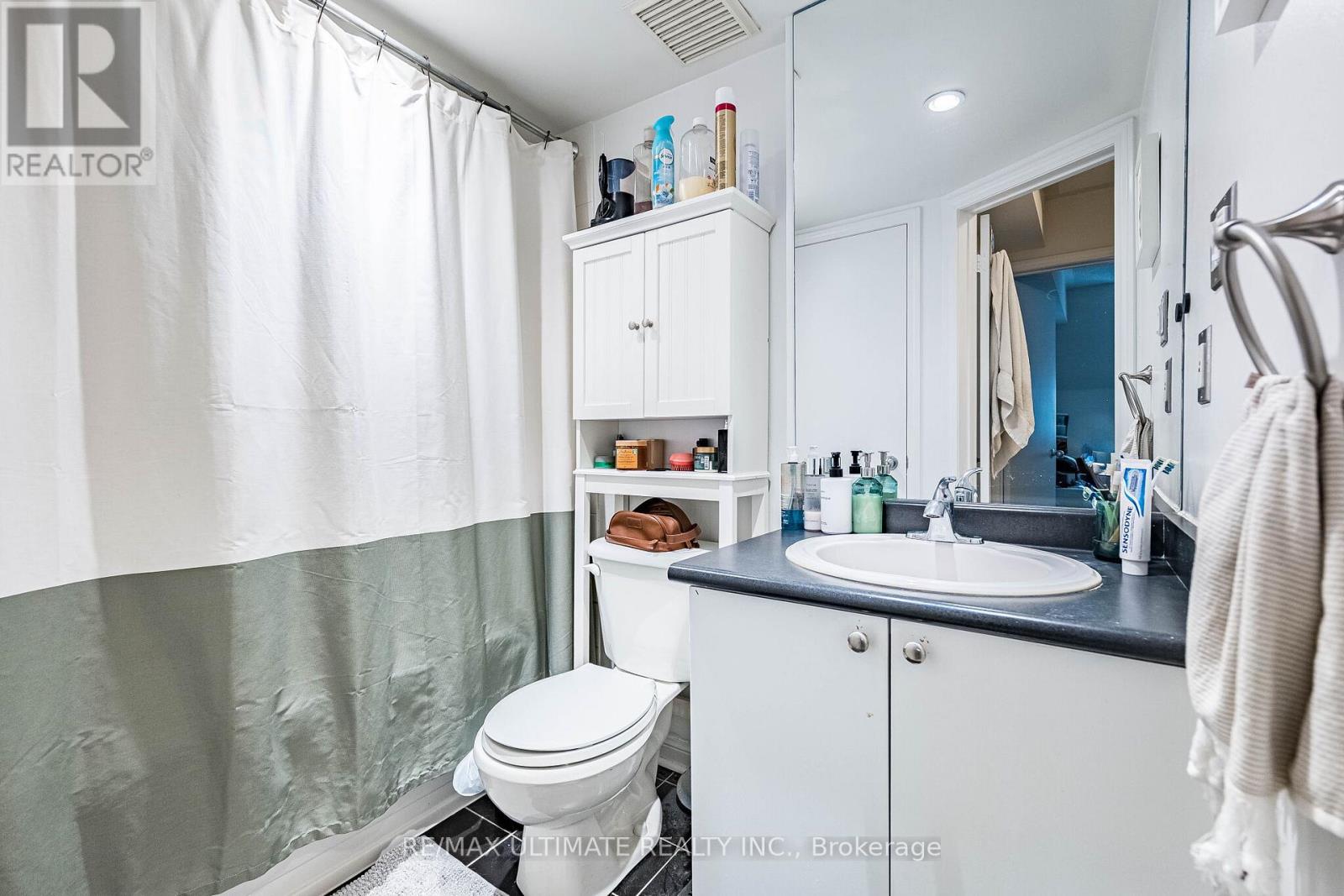 14 - 11 Niagara Street Property Photo 37