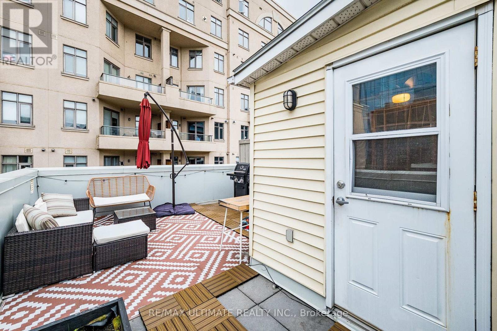14 - 11 Niagara Street Property Photo 40