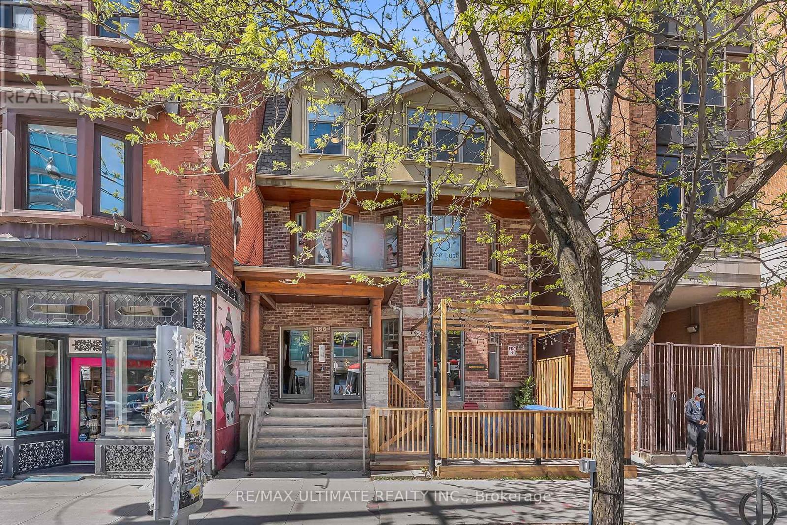 460 COLLEGE STREET