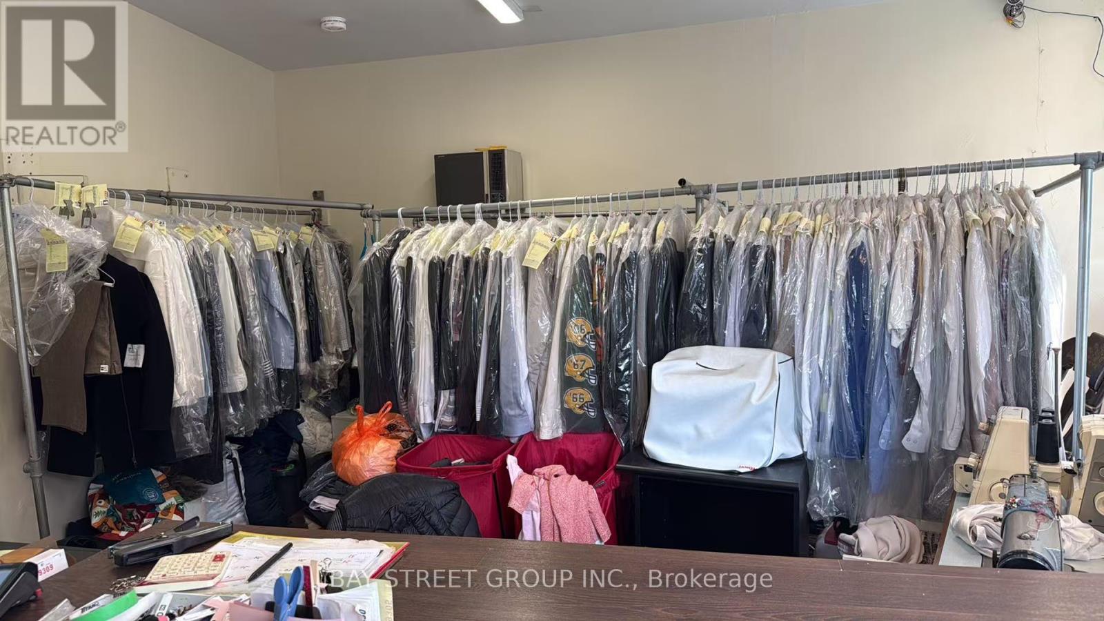 674 College Street Property Photo 1