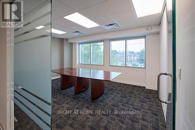 500 - 170 Sheppard Avenue E Property Photo 6