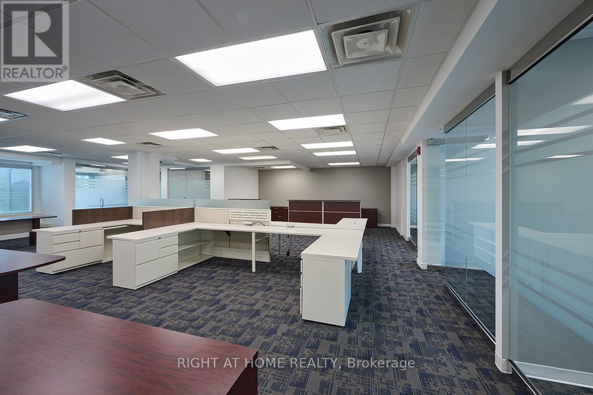 500 - 170 Sheppard Avenue E Property Photo 7