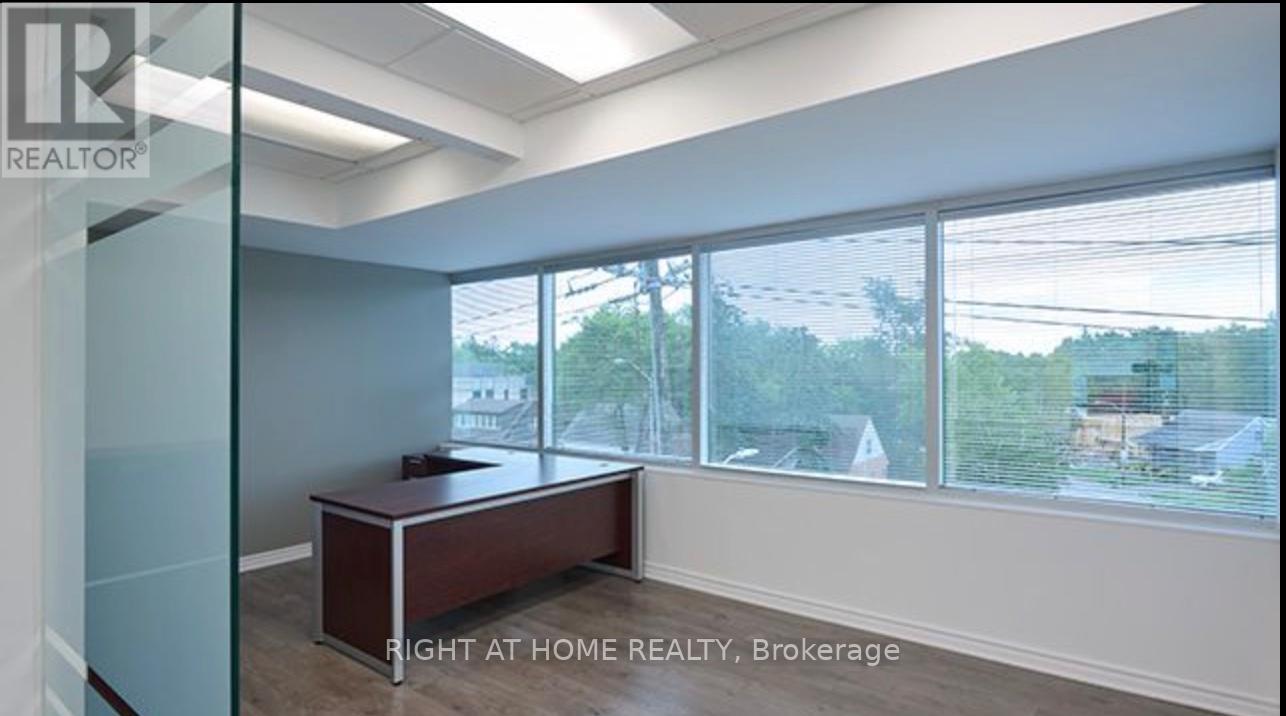 501 - 170 Sheppard Avenue E Property Photo 4