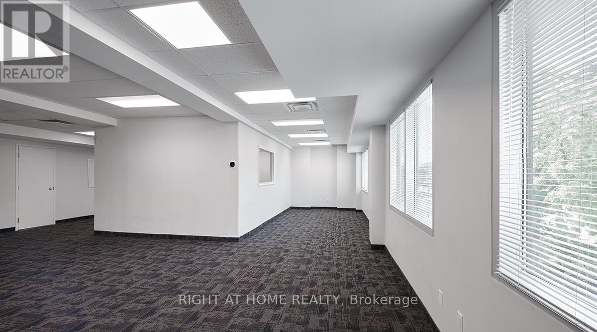 304 - 170 Sheppard Avenue E Property Photo 6