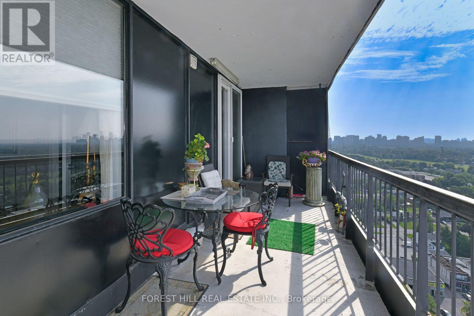 2404 - 135 Antibes Drive Property Photo 18