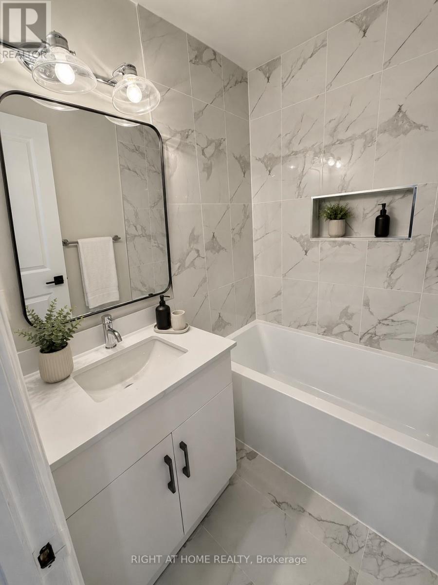 24 - 7 Vale Carse Way Property Photo 17