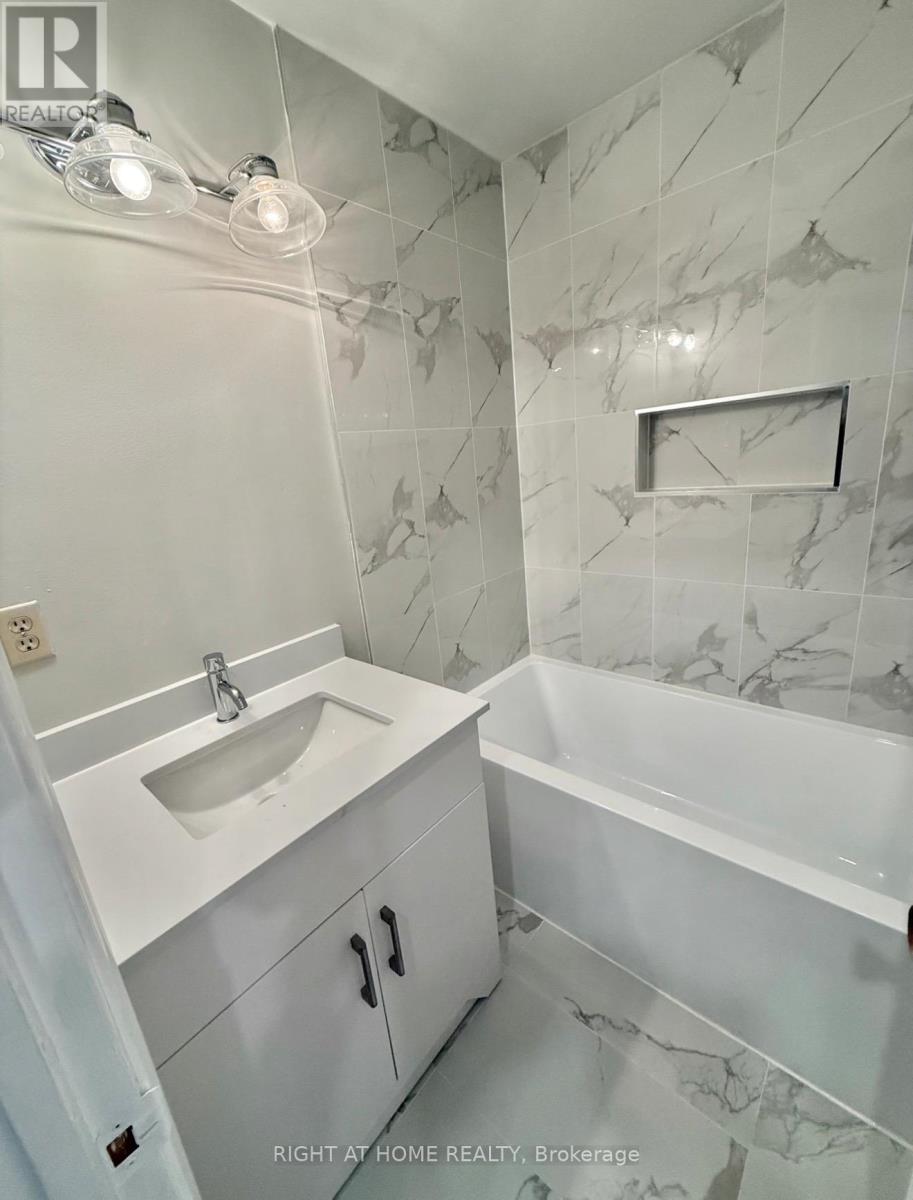 24 - 7 Vale Carse Way Property Photo 18