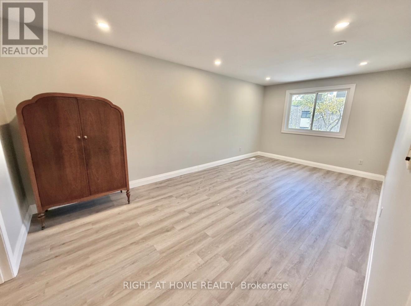 24 - 7 Vale Carse Way Property Photo 20