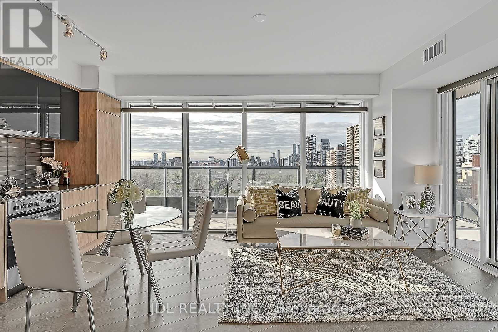 1308 - 159 Wellesley Street E Property Photo 4