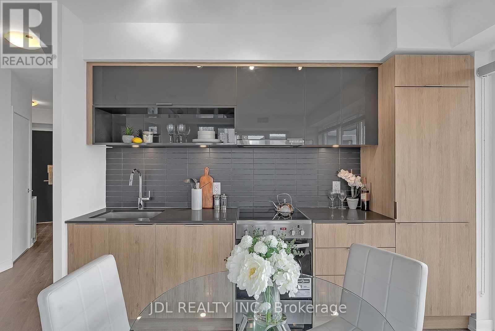1308 - 159 Wellesley Street E Property Photo 7