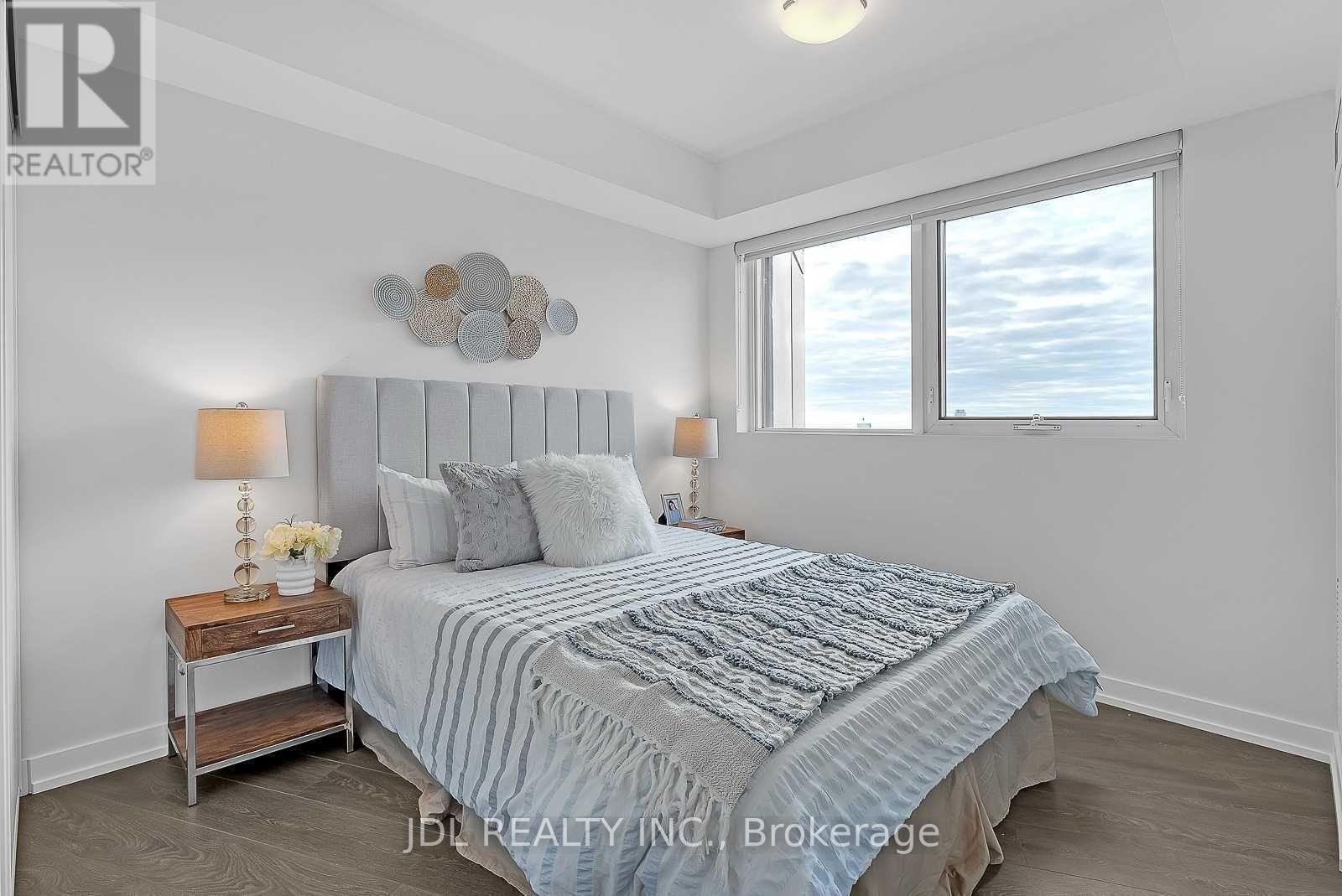 1308 - 159 Wellesley Street E Property Photo 14