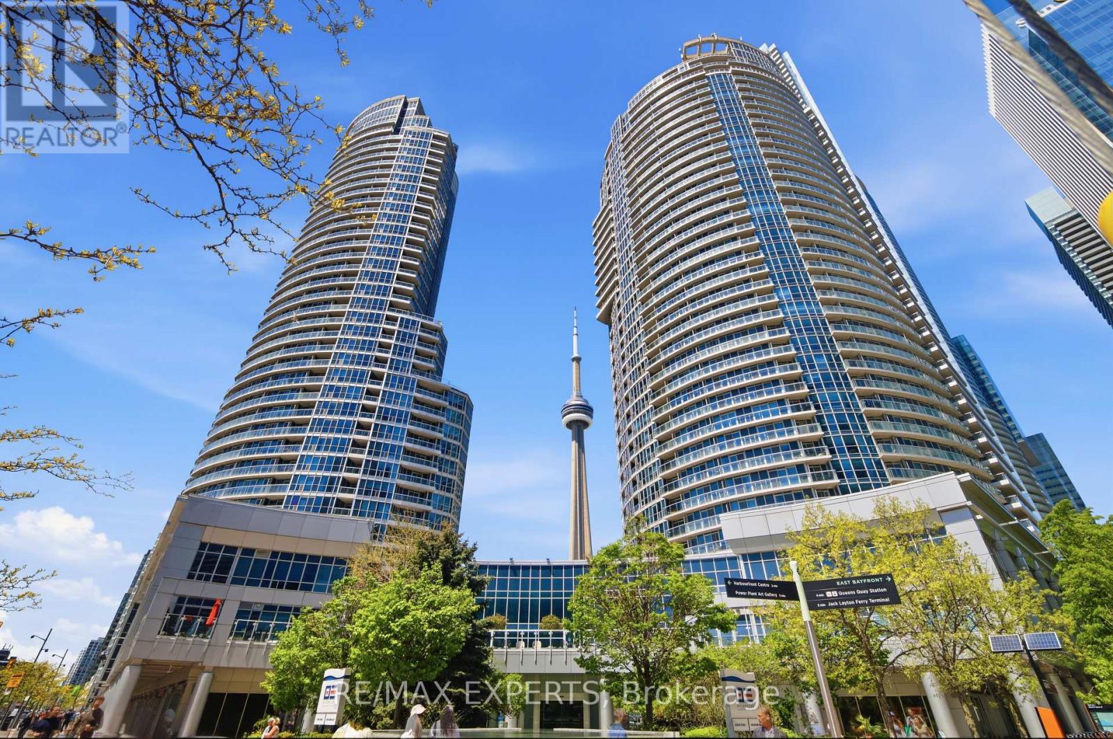 2211 - 208 QUEENS QUAY W