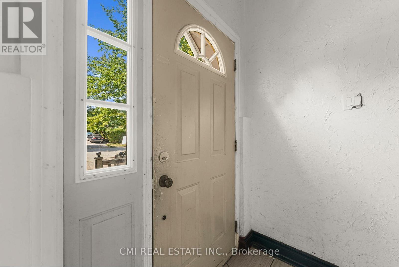 50 Apache Trail Property Photo 7