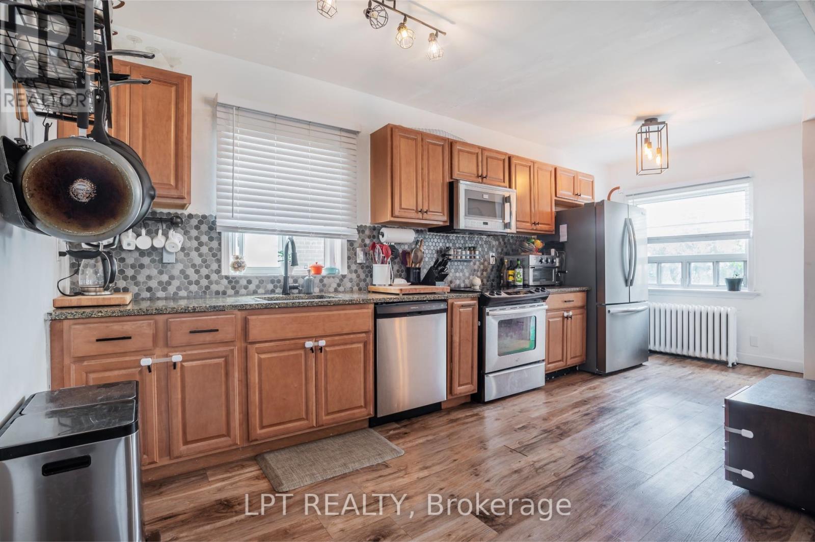 541 Vaughan Road Property Photo 8